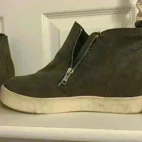 Zipper Sided Dark Grey Slip-On Shoes - Picture 6 of 9